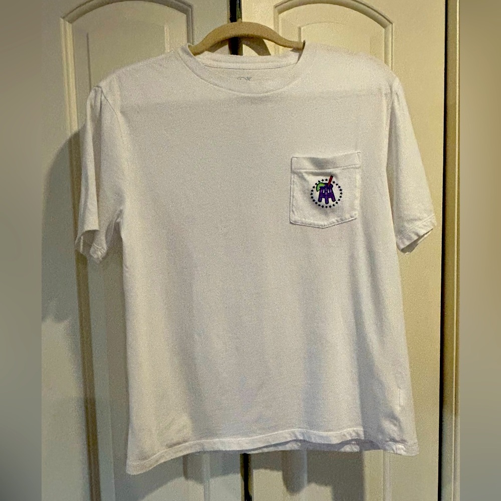 Men’s White Vineyard Vines T-shirt, Martha’s Vineyard, Small